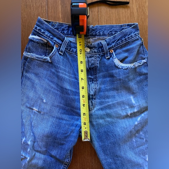 Vintage Levi’s button up heavily worn out 24 waist  cropped fit cheeky! - Picture 13 of 13